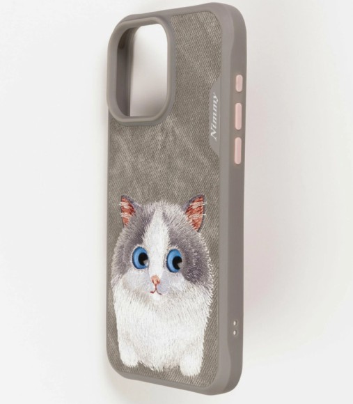 Чехол-накладка для iPhone 15 Pro Max  Nimmy кошечка белая