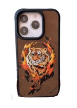 Чехол-накладка для iPhone 15 Pro Max  Nimmy огненный тигр