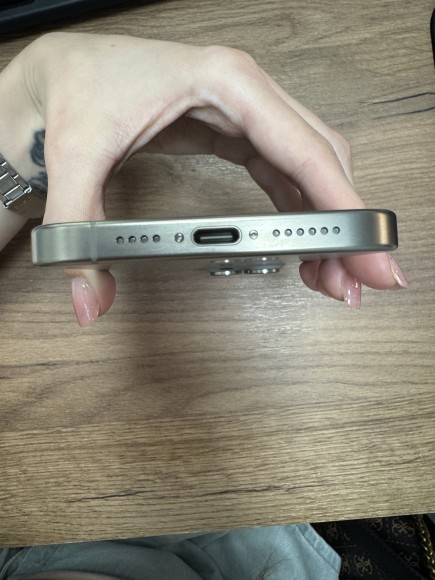 Apple iPhone 15 Pro Max 512Gb (358560152608353) У/Ц (Натуральный Титан)