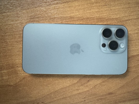 Apple iPhone 15 Pro Max 512Gb (354784329579867) Б/У (Натуральный Титан)