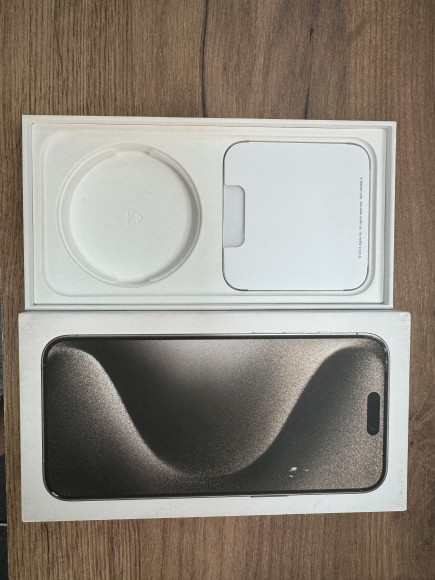 Apple iPhone 15 Pro Max 512Gb (354784329579867) Б/У (Натуральный Титан)