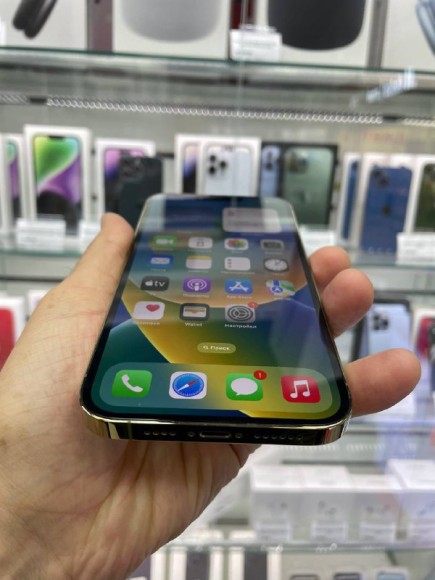 Apple iPhone 13 Pro Max 1Tb (352114955207249) Б/У (Золотой)