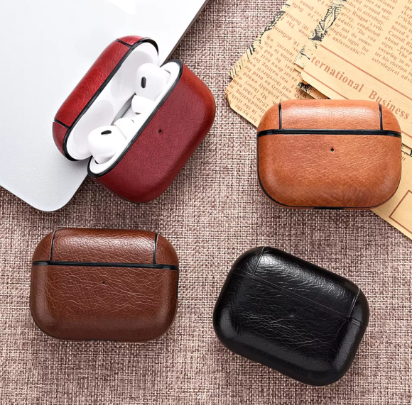 Сумка-чехол на AirPods Pro кожа красный