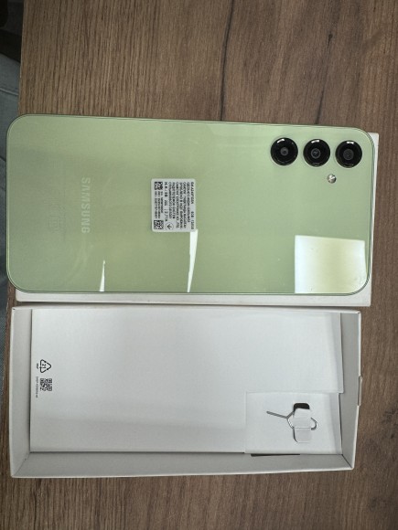 Samsung A245 FN/DS Galaxy A24 6/128Gb (350532457499984) У/Ц (Зеленый)