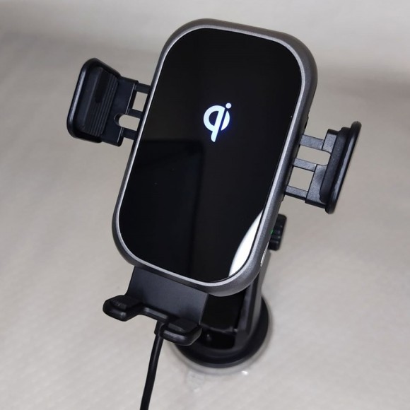 Держатель Breaking C13 15W с БЗУ черный