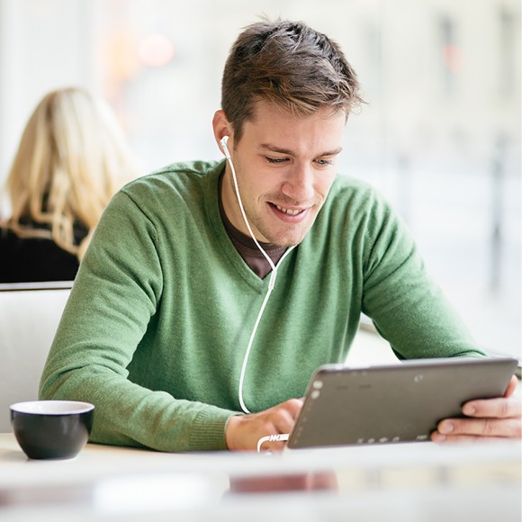 Наушники Celebrat D4 белые Наушники Celebrat D4 белые