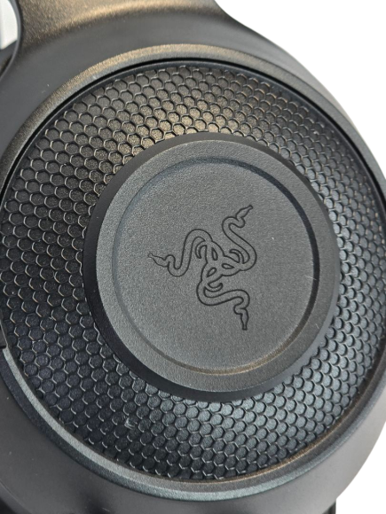 Беспроводные наушники Razer c подсветкой