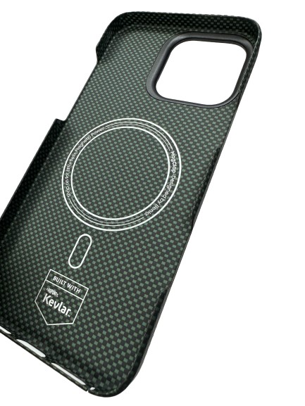 Чехол-накладка для iPhone 16 Pro  Benks Magnetic Kevlar fiber Green