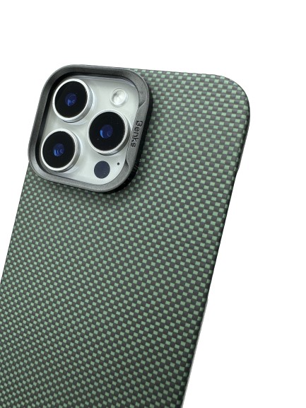 Чехол-накладка для iPhone 16 Pro  Benks Magnetic Kevlar fiber Green
