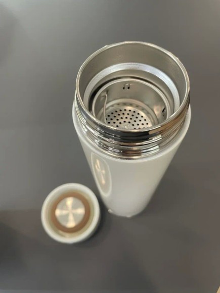 Термокружка с датчиком температуры Quange Temperature Display Thermos Cup 480ml (BW502) белый