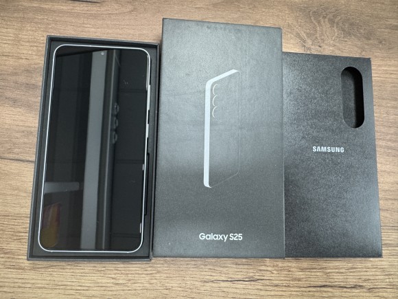 Смартфон Samsung SM-S931W Galaxy S25 12/128Gb (351558503456453) У\Ц (Icy blue)